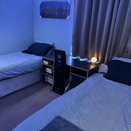 London Gateway Get-Away Apartment Hounslow Luaran gambar